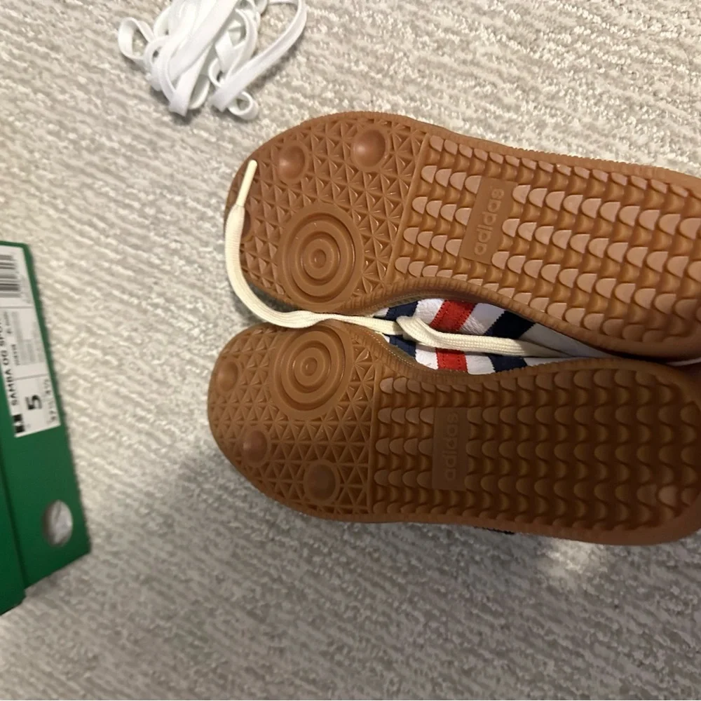 NIB Sporty and Rich Samba Olympics women’s 6 men’s 5 - Picture 7 of 8